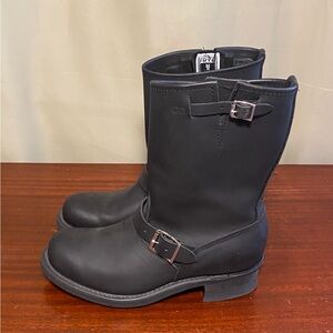 Frye Women’s Engineer 12R Black Leather Charcoal  Heeled Boots size 8M